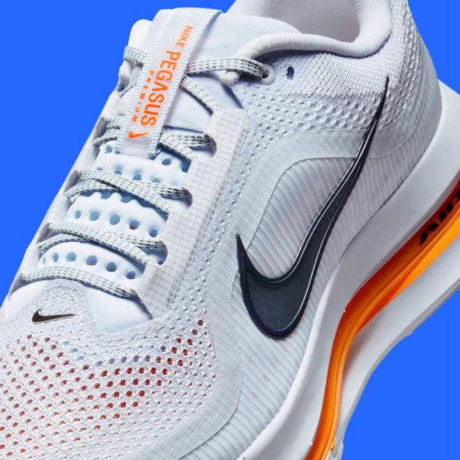 这双Nike跑鞋把能给的都给足了球王会体育app入口配置诱人！