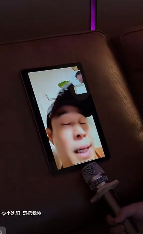 惨遭拉黑请唱歌赔罪还被甩脸子张百乔飘了！一句话得罪小沈阳(图4)
