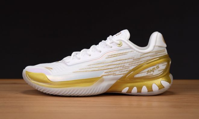 战篮球鞋 年度TOP榜单2025 XCin 实(图11)