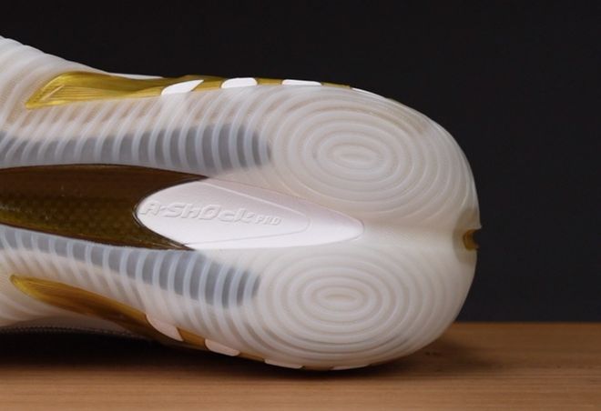 战篮球鞋 年度TOP榜单2025 XCin 实(图18)